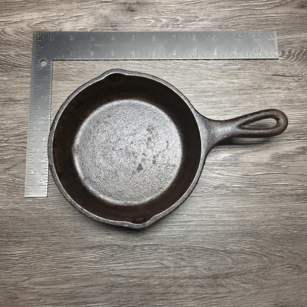 Vintage Lodge 3SK Cast iron Skillet 6.5